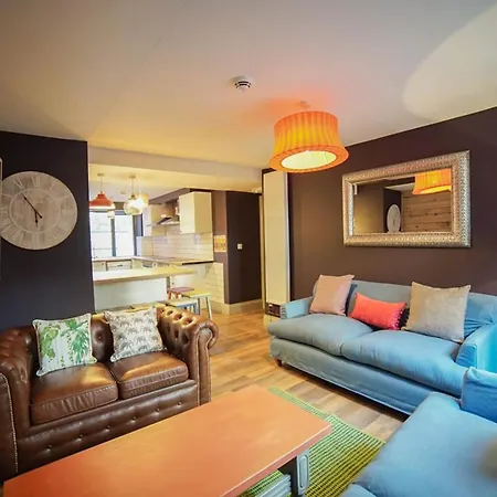Trendy Rooms, Leeds - Sk
